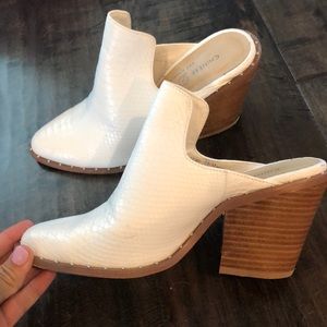 Chinese Laundry Springfield Heel